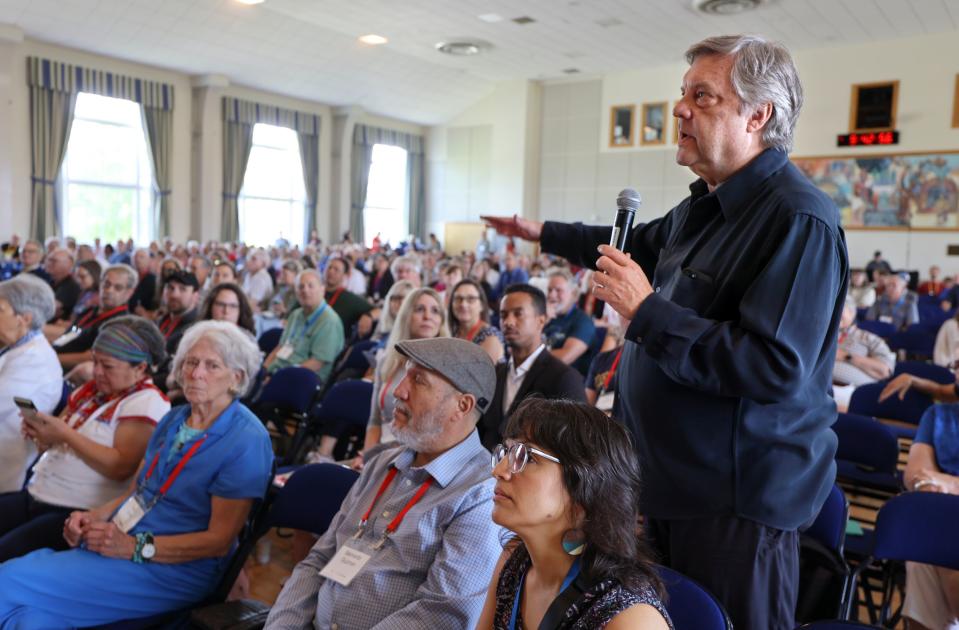 David Blankenhorn, founder and president of the Institute for American Values and Braver Angels, asks Gov. Spencer Cox a question as Cox speaks at the Braver Angels National Convention at Gettysburg College in Gettysburg, Pa., on Saturday, July 8, 2023. | Kristin Murphy, Deseret News