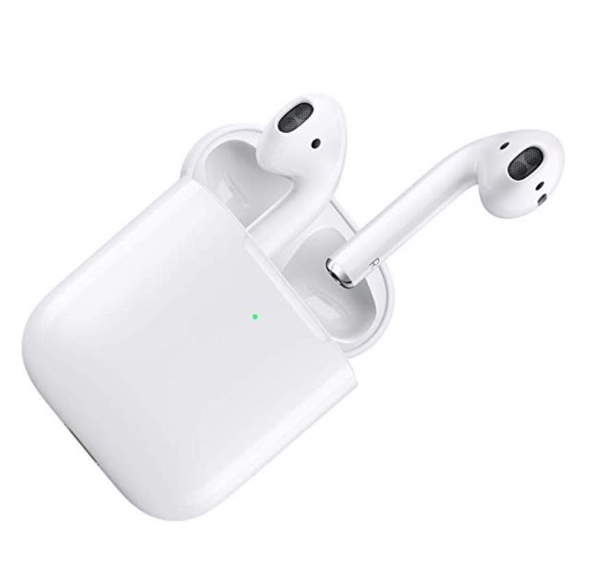 Apple AirPods with Wireless Charging Case