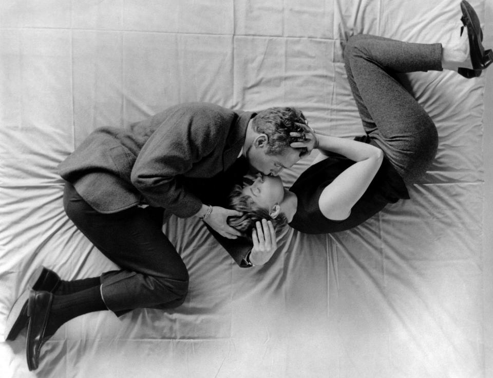 Paul Newman with his wife Joanne Woodward on the set of A New Kind of Love, 1963 - Corbis Premium Historical 