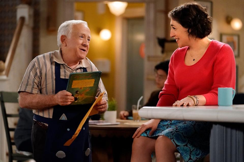 Leslie Jordan & Mayim Bialik