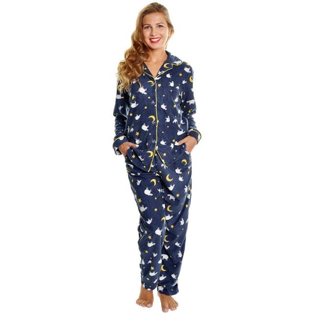Shoppers Say They Want to Wear This Cuddly Fleece Pajama Set All
