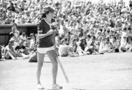 <p>Rockstar Alice Cooper goes up to bat at a celebrity softball game in Las Vegas, May 29, 1977.</p>