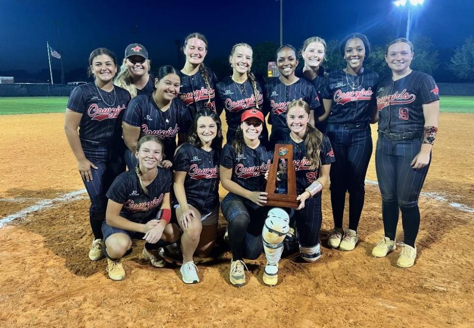 LaBelle won the 2024 District 4A-12 title by downing Bonita Springs.