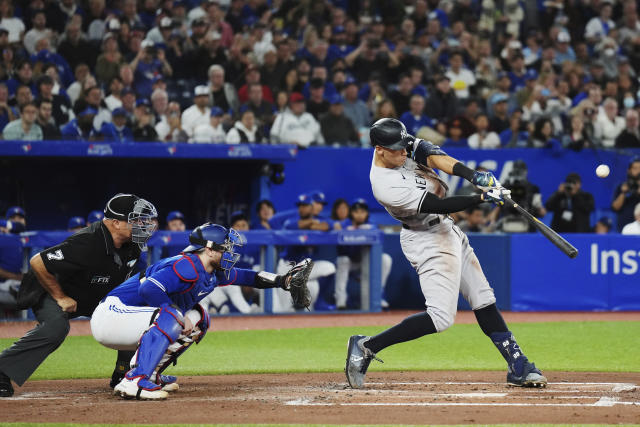 New York Yankees RF Aaron Judge Just Misses 61st Home Run in Unforgettable  Yankee Stadium Moment - Sports Illustrated NY Yankees News, Analysis and  More