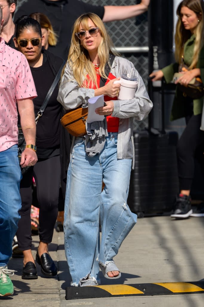 Kaley Cuoco films “Jimmy Kimmel Live!” in Los Angeles on May 25, 2022. - Credit: RB/Bauergriffin.com / MEGA