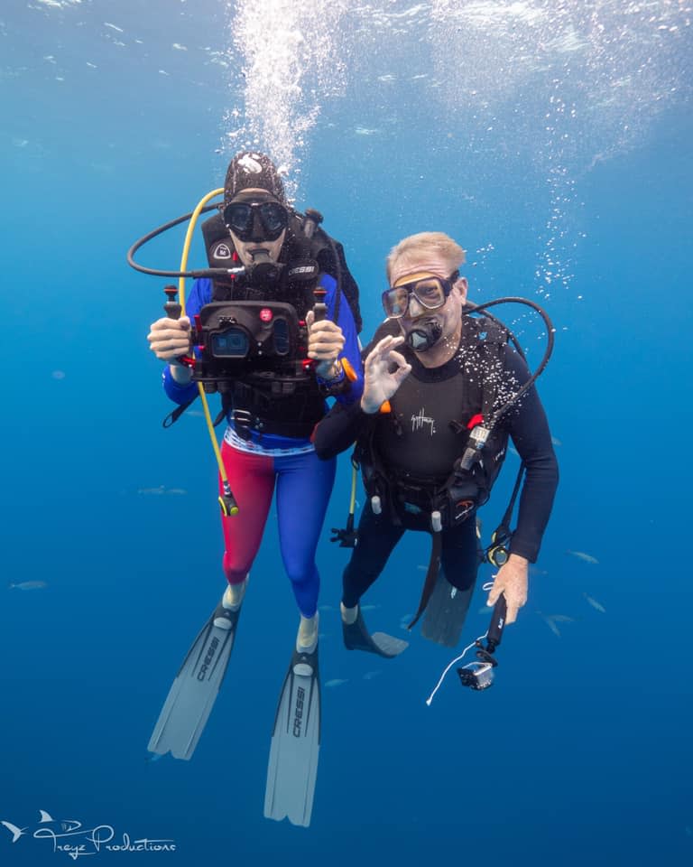 The nonprofit foundation run by conservationist Guy Harvey partners with local and international organizations to conduct scientific research and host educational programs that teach about the importance of ocean conservation.