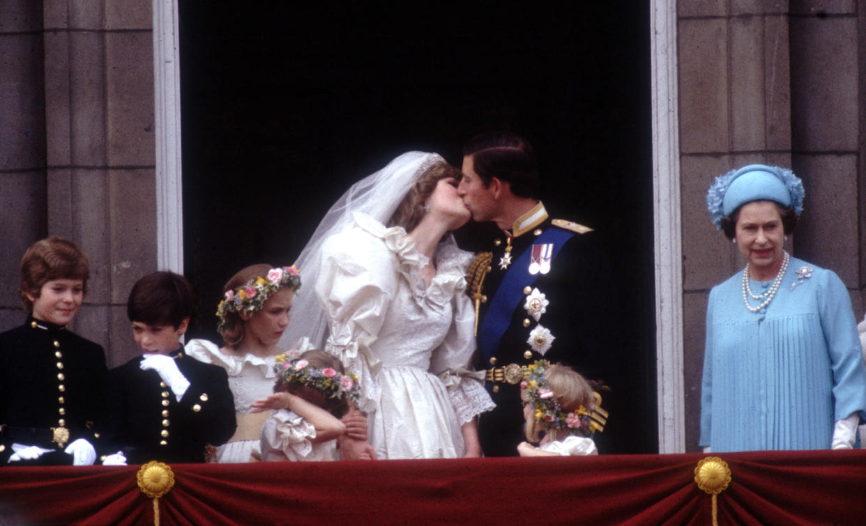 Image: Balcony Kiss (Hulton Archive / Getty Images)