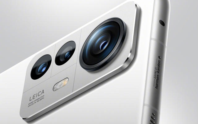 This Xiaomi 12S Ultra concept smartphone comes with a 1 sensor and  Leica M-mount - Leica Rumors