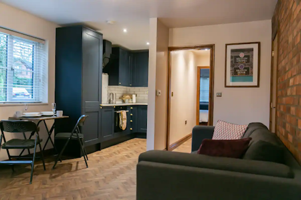 Escape the city centre chaos in Heaton Mersey (Courtesy of the Airbnb Community)