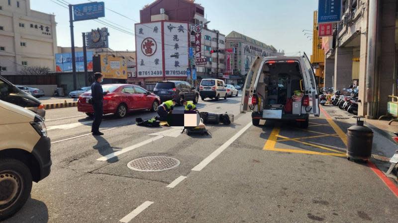 彰化市中央路橋死亡車禍　大貨車輾過女騎士肇逃