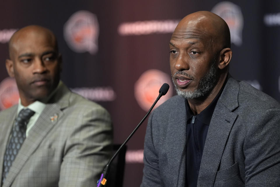 Chauncey Billups speaks during a news conference for The Naismith Basketball Hall of Fame at the NCAA college basketball Tournament on Saturday, April 6, 2024, in Phoenix. (AP Photo/David J. Phillip)