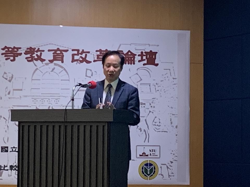 東海大學張國恩校長進行演講