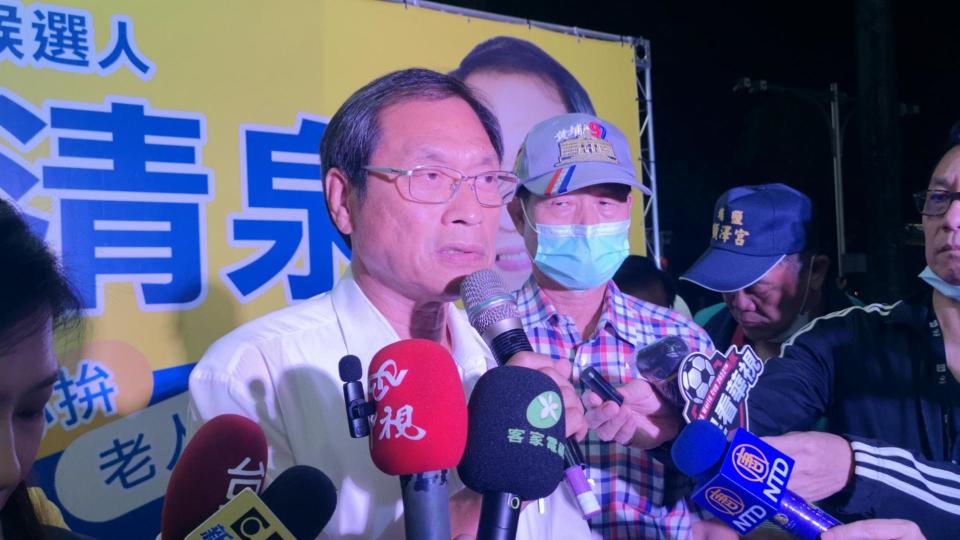 國民黨屏東縣長候選人蘇清泉質疑中選會計票不實，表示已與律師研商不排除聲請驗票。 讀者提供