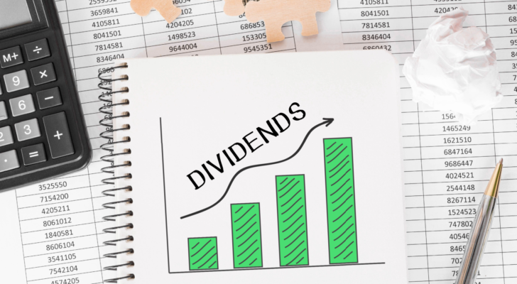 Notebook with Tools and Notes about Dividends. Dividend stocks