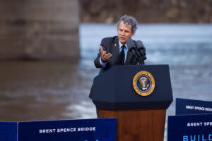  U.S. Sen. Sherrod Brown, D-Ohio, spoke at an event with President Joe Biden and Sen. Mitch McConnell celebrating $1.5 billion in federal spending for a new bridge over the Ohio River linking Covington and Cincinnati, Jan. 4, 2023. (Kentucky Lantern photo by Michael Clubb)