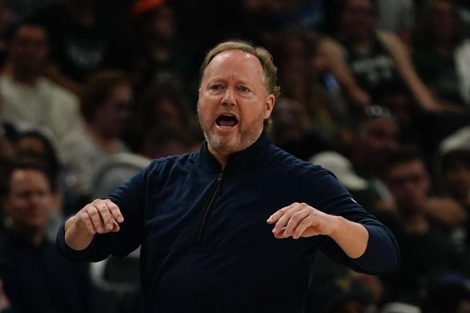 Milwaukee Bucks head coach Mike Budenholzer reacts during the first half of an NBA basketball game Saturday, Oct. 22, 2022, in Milwaukee. (AP Photo/Morry Gash)