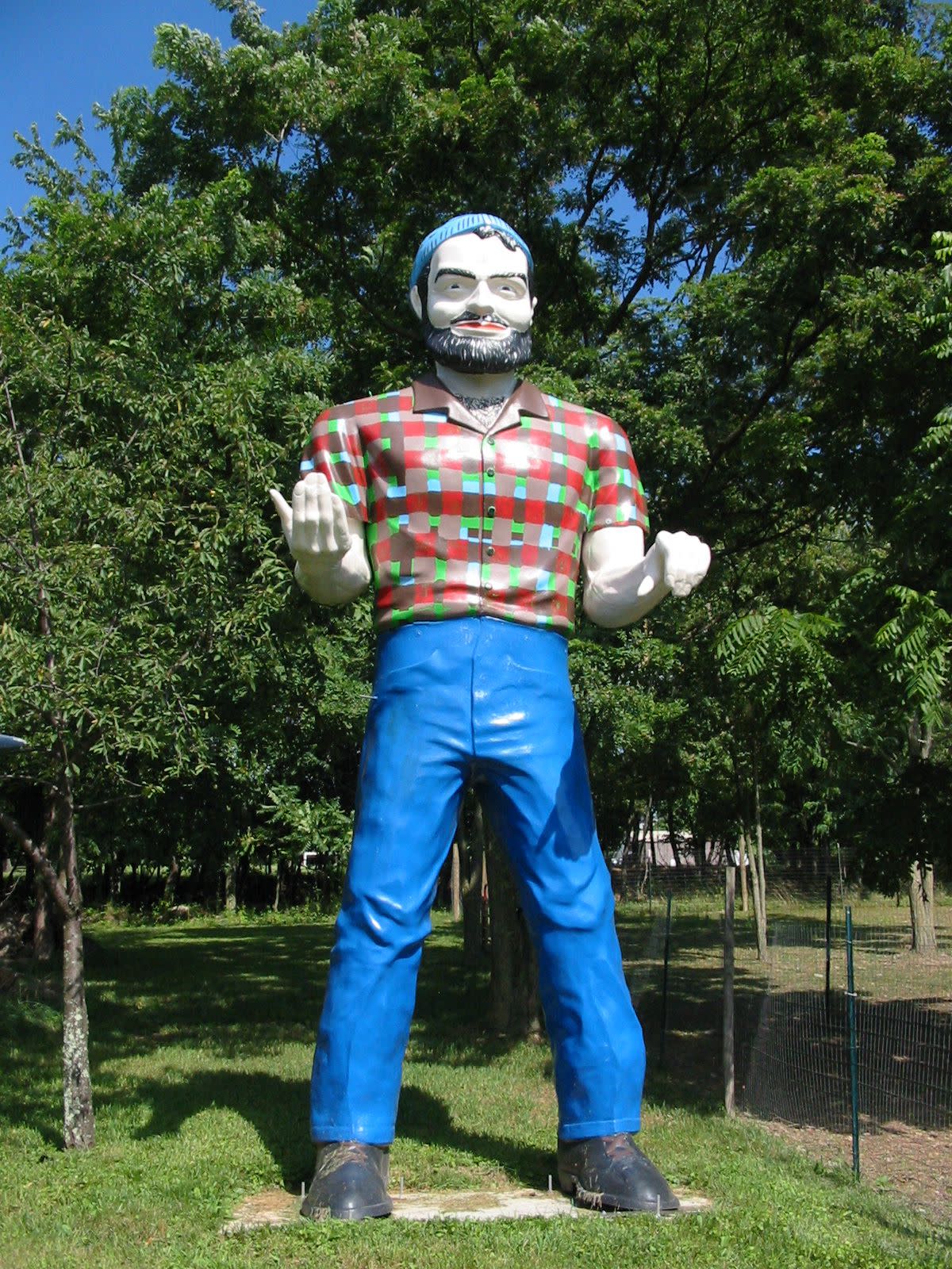 Farnham Colossi: Paul Bunyan