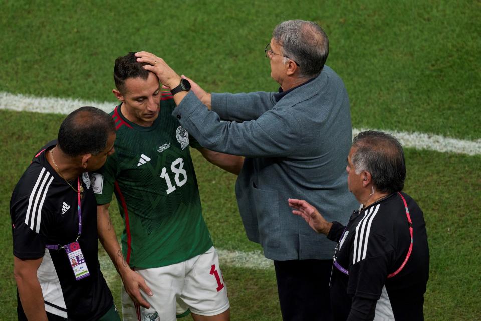 Andrés Guardado salió de cambio en el partido frente Argentina en la fase de grupos de Qatar 2022 (Foto: Meng Dingbo/Xinhua via Getty Images)