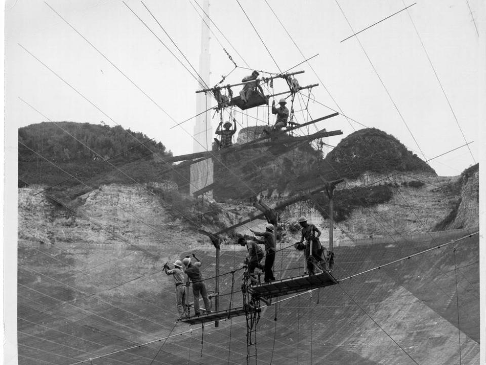 arecibo observatory construction cables