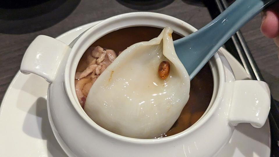 Double-boiled ginseng soup with sea whelk and absolutely top-class fish maw.