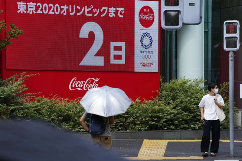 2020東京奧運遲到了一年，直到開幕前兩天官員們仍不確定能否正常舉行。（美聯社）