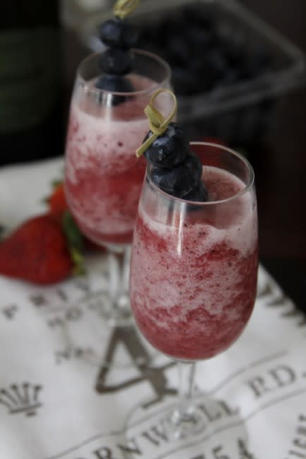 Frozen Berry Bellini