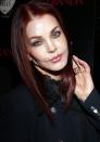 <b>Priscilla Presley</b><br><br>Et maintenant...