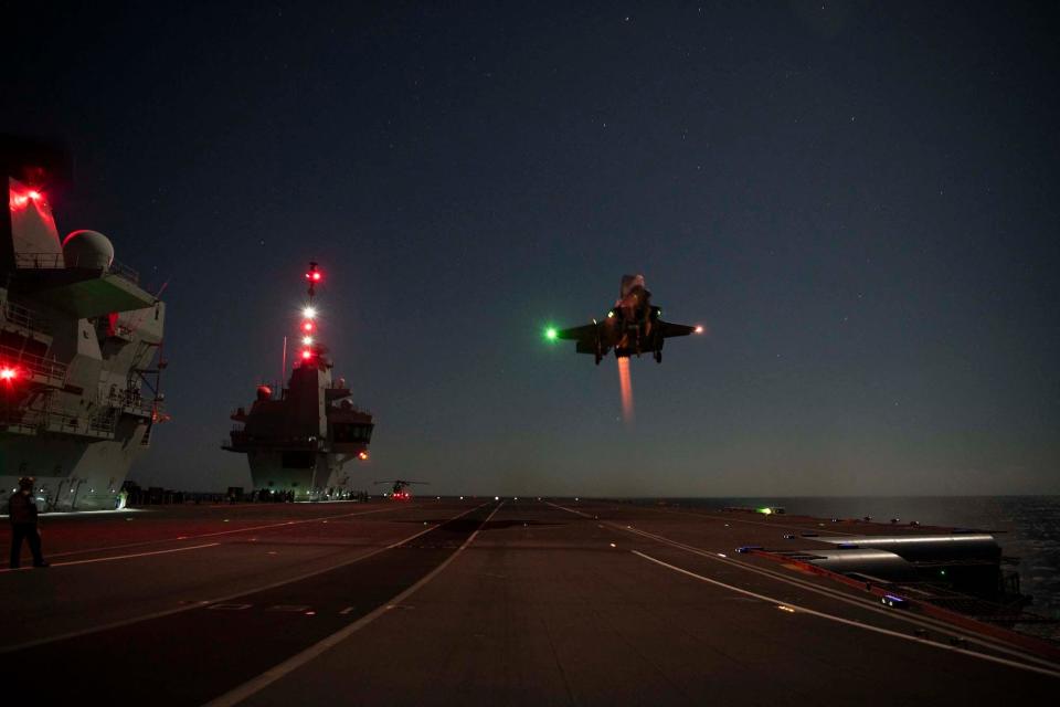 F-35B night shipborne rolling vertical landings HMS Prince of Wales