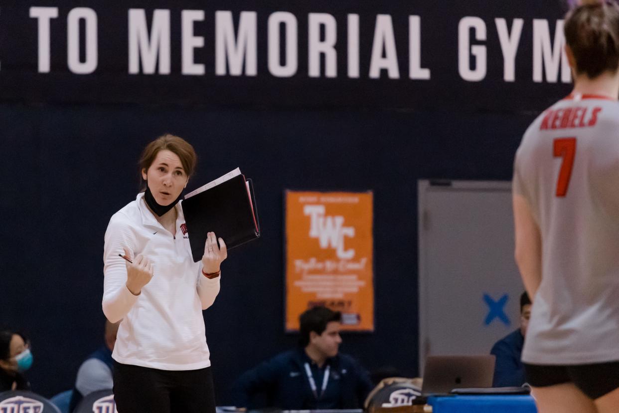 UNLV's head volleyball coach Dawn Sullivan at round 3 of Women's NIVC Tournament against Arkansas Tuesday, Dec. 7, 2021, at UTEP's Memorial Gym.