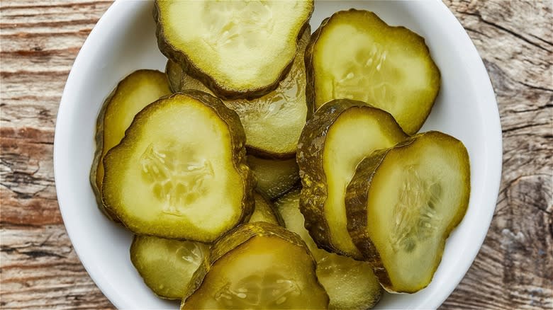 Bowl of sliced pickles