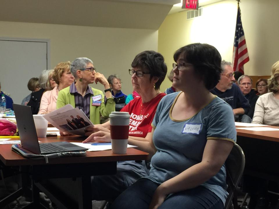 A meeting of 412 Resistance at the Dormont Public Library last spring. (Photo: Garance Franke-Ruta/Yahoo News)