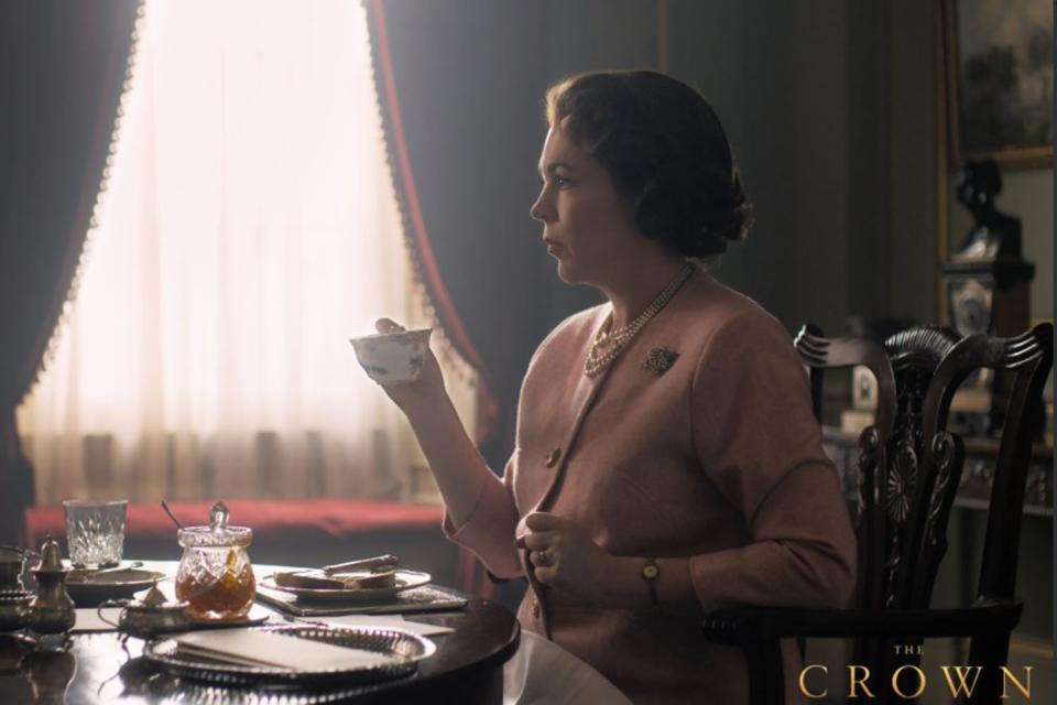 First look: Olivia Colman as Queen Elizabeth in The Crown: Netflix