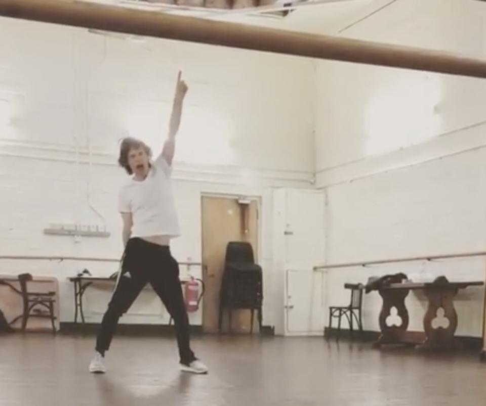 Mick Jagger en un fotograma del vídeo que ha compartido en sus redes sociales. (Foto: Instagram / <a href="https://www.instagram.com/p/Bxe3SGHAEc3/" rel="nofollow noopener" target="_blank" data-ylk="slk:@mickjagger;elm:context_link;itc:0;sec:content-canvas" class="link ">@mickjagger</a>).