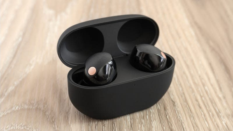 As much as I love their performance and functionality, I’m not a big fan of the glossy finish on the new Sony WF-1000XM5 wireless earbuds. - Photo: Andrew Liszewski | Gizmodo
