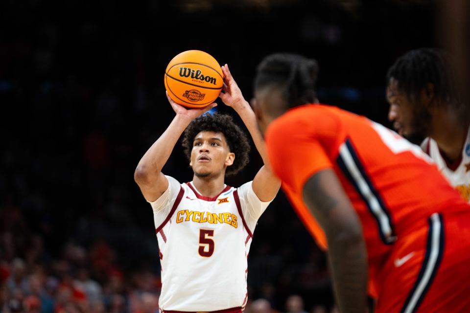 Iowa State guard Curtis Jones is expected to return to the Cyclones for the 2024-25 season, giving coach T.J. Otzelberger a dependable outside shooting threat.