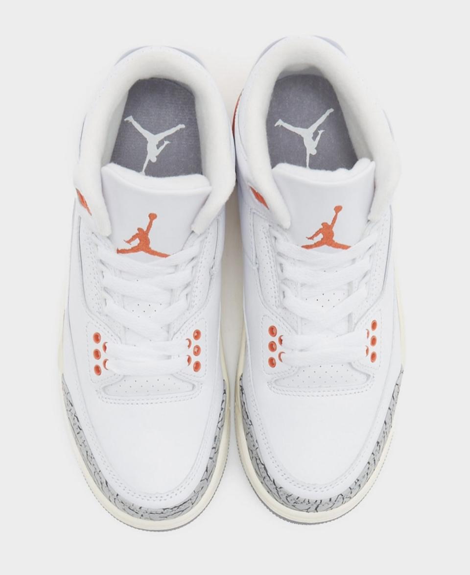 Air Jordan 3 Peach 