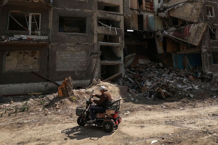 Edificios dañados en Selydove, región de Donetsk. (Anatolii STEPANOV / AFP)