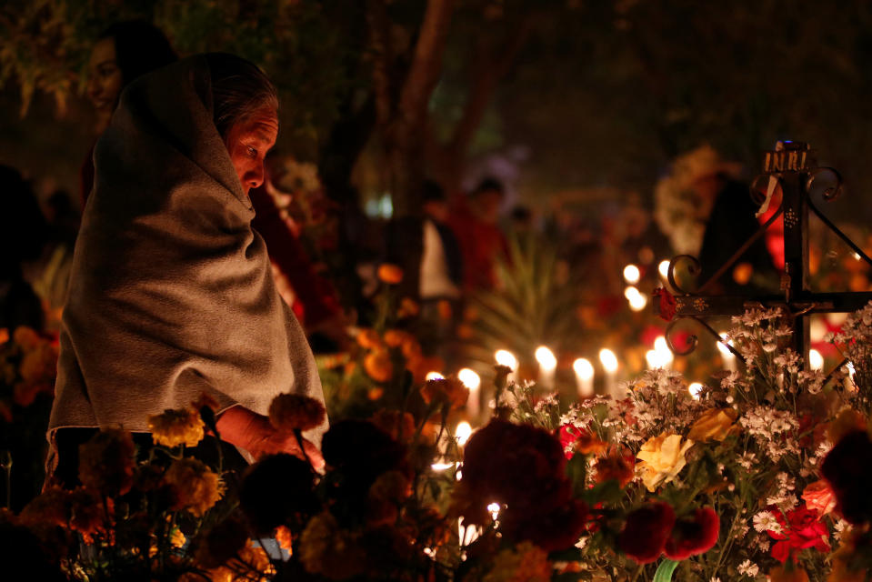 FOTOS | La tradicional velada en panteones de Oaxaca