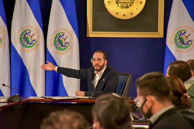 Nayib Bukele utilizó su cuenta de Twitter para manifestarse luego de la decisión del Fondo Monetario Internacional