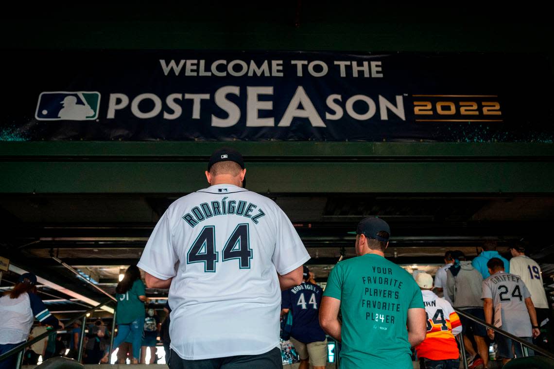 Seattle Mariners enter T-Mobile Park prior to the start of game 3 of the ALDS against the Houston Astros on Saturday, Oct. 15, 2022, at T-Mobile Park in Seattle.