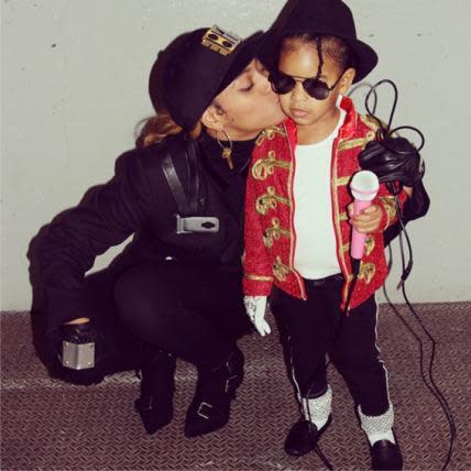 Beyonce and Blue Ivy as Janet and Michael Jackson. 