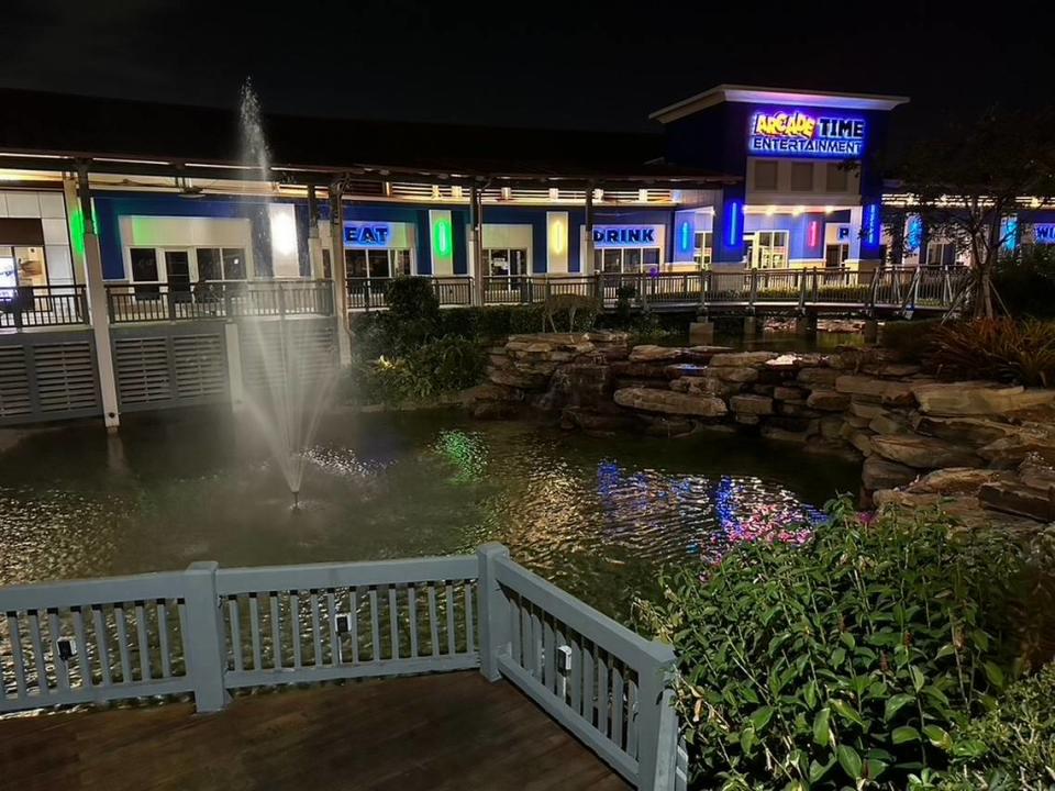 Arcade Time Entertainment, seen here just after closing time on Nov. 1, 2023, opened in The Falls shopping center in Kendall. Howard Cohen/hcohen@miamiherald.com