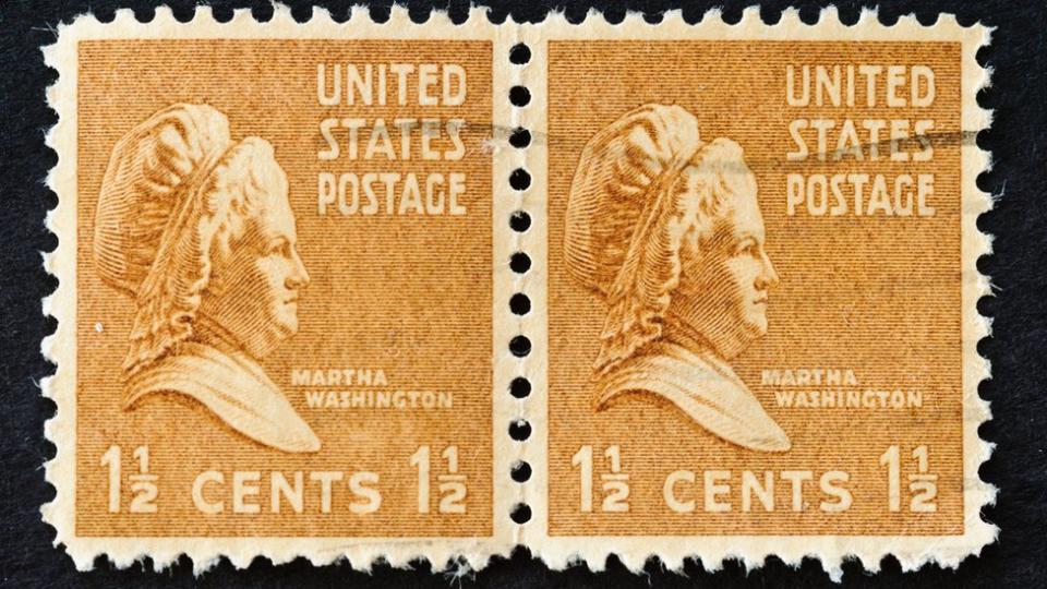 Estampillas postales de 1938 con el rostro de Martha Washington.