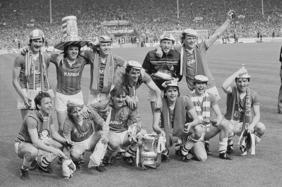 Graeme Sharp, front row third from right, celebrates with Everton teammatesGetty Images