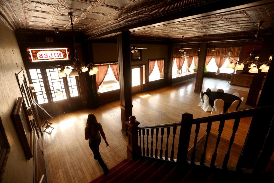 The mostly empty lobby of the historic Niles Hotel