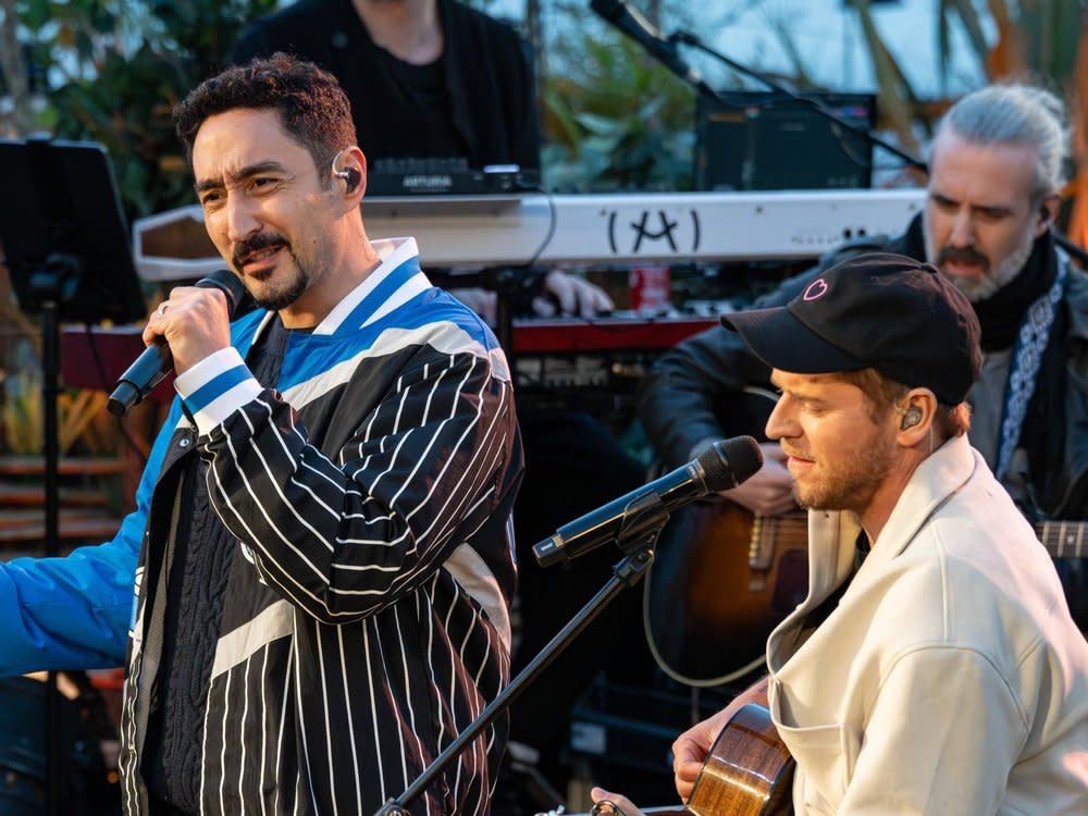 "Sing meinen Song - Das Tauschkonzert": Eko Fresh (l.) und Johannes Oerding. (Bild: RTL / Markus Hertrich)