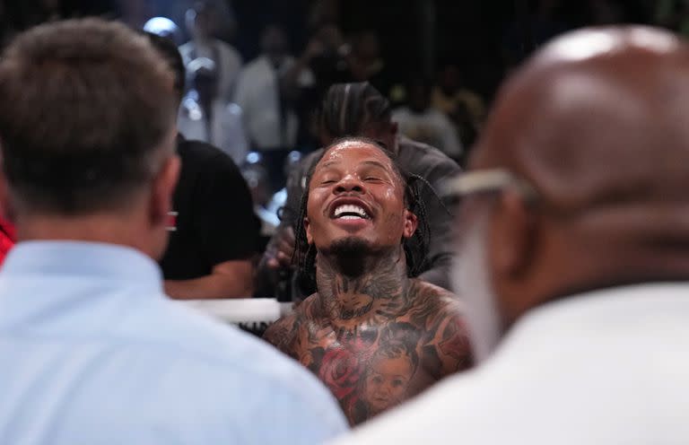 Gervonta Davis celebra después de derrotar a Ryan García en Las Vegas