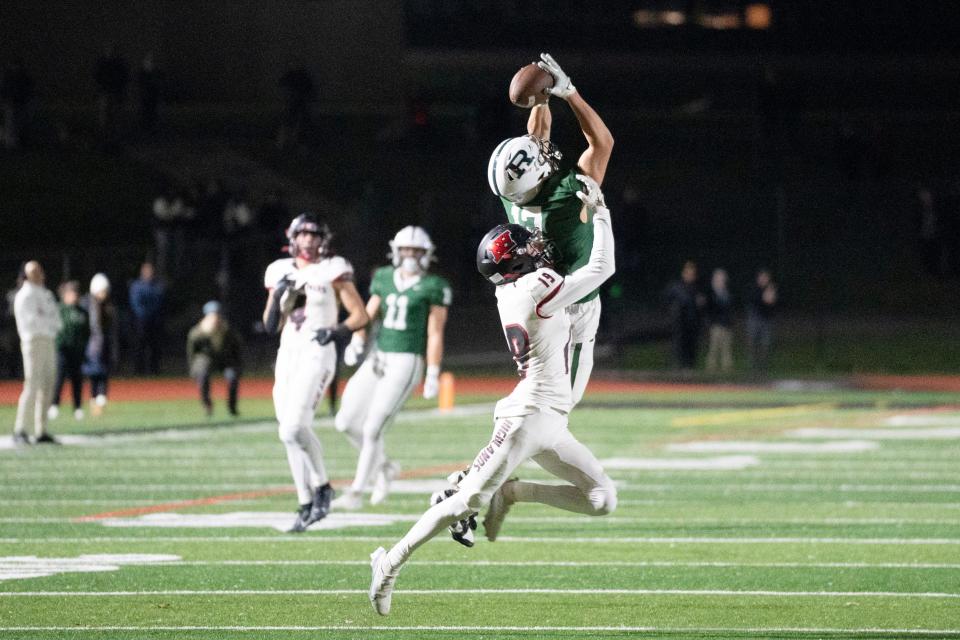 Nov 10, 2023; Franklin Lakes, NJ, USA; Northern Highlands at Ramapo in the NJSIAA North 1, Group 4 sectional final. R #17 Zach Schnorrbusch makes a catch in the third quarter.