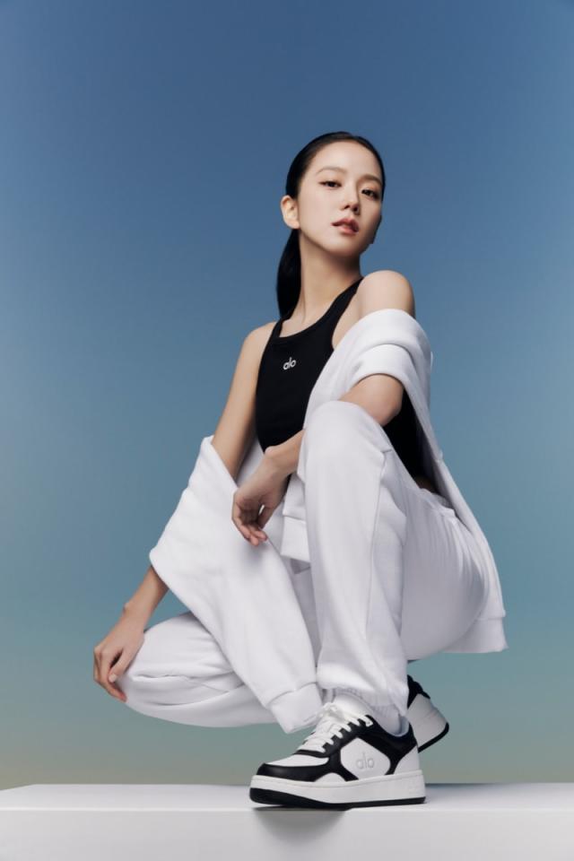 240117, #JISOO for Alo yoga's Spring 2024 Collection