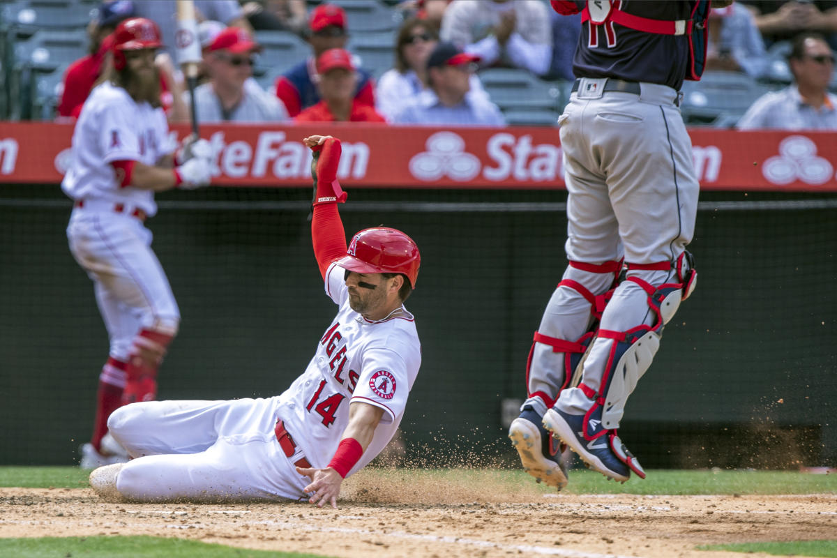 Angels outfielder Taylor Ward will avoid injured list after wall